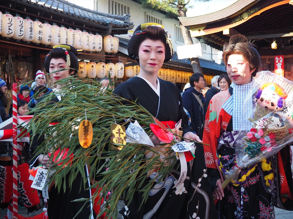 恵美須神社の十日えびすと宝恵かご