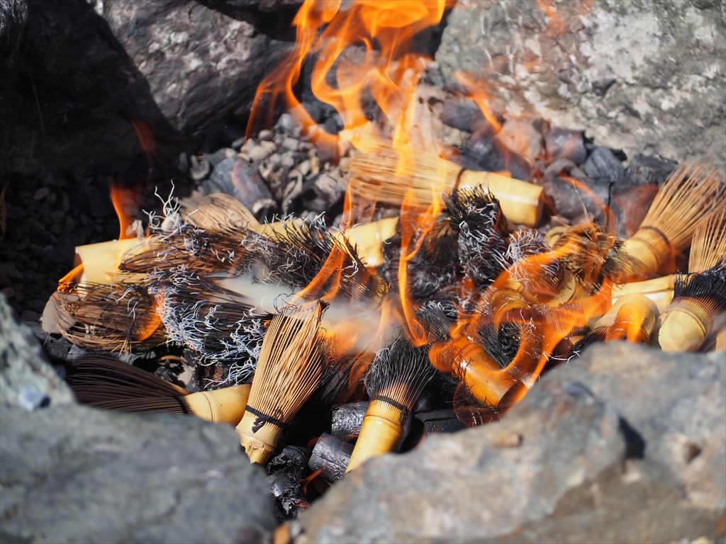 『お祭りうー特価』　美濃焼　庫山　三段重 お祭りうー特価』 美濃焼 庫山 三段重