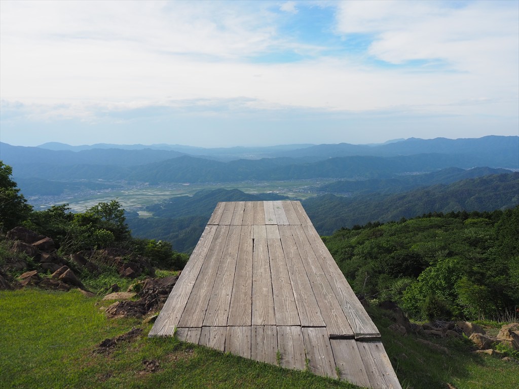 鬼の岩屋と大江山連峰からの眺め | 京都旅屋